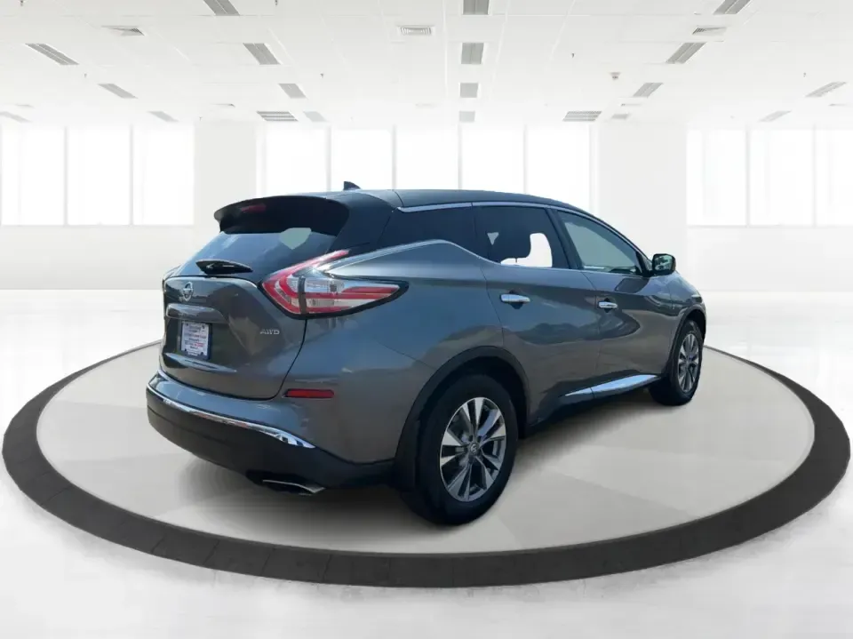 2016 Nissan Murano S (5N1AZ2MH5GN) with an 3.5L V-6 DOHC engine, located at 4508 South Dixie Dr, Moraine, OH, 45439, (937) 908-9800, 39.689976, -84.218452 - Need one SUV that fits real life in Moraine-school drop-offs, a long commute up I75, and weekend runs to Carillon Historical Park or a quick lap around the Dayton Mall area? This 2016 Nissan Murano S in sleek Gun Metallic is a comfortable, confident crossover utility vehicle (CUV) that's sized for e- Photo#2