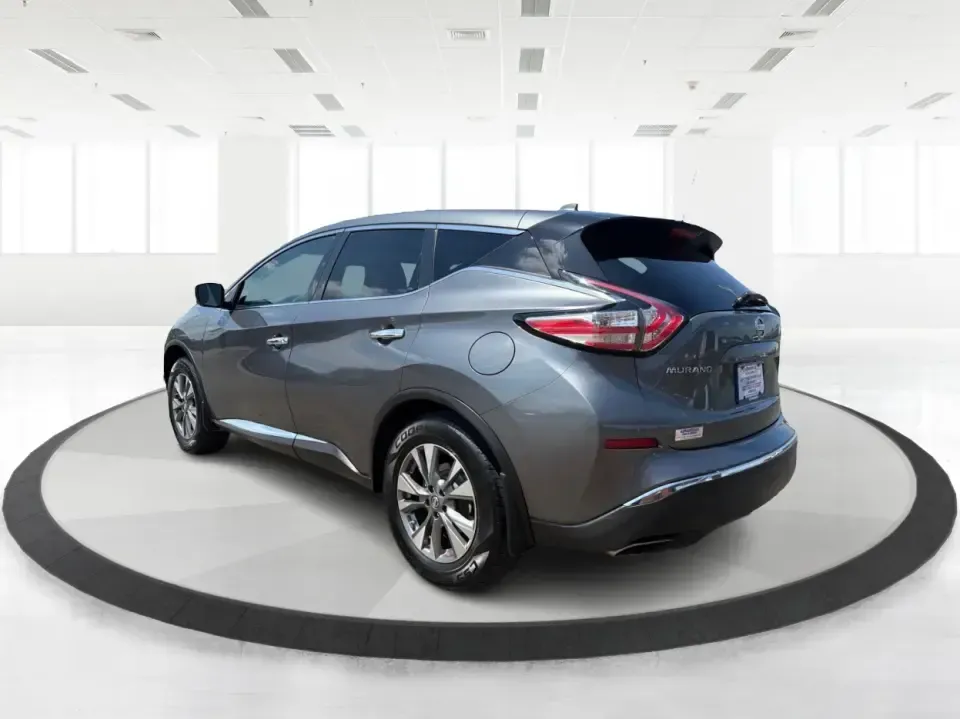 2016 Nissan Murano S (5N1AZ2MH5GN) with an 3.5L V-6 DOHC engine, located at 4508 South Dixie Dr, Moraine, OH, 45439, (937) 908-9800, 39.689976, -84.218452 - Need one SUV that fits real life in Moraine-school drop-offs, a long commute up I75, and weekend runs to Carillon Historical Park or a quick lap around the Dayton Mall area? This 2016 Nissan Murano S in sleek Gun Metallic is a comfortable, confident crossover utility vehicle (CUV) that's sized for e- Photo#4