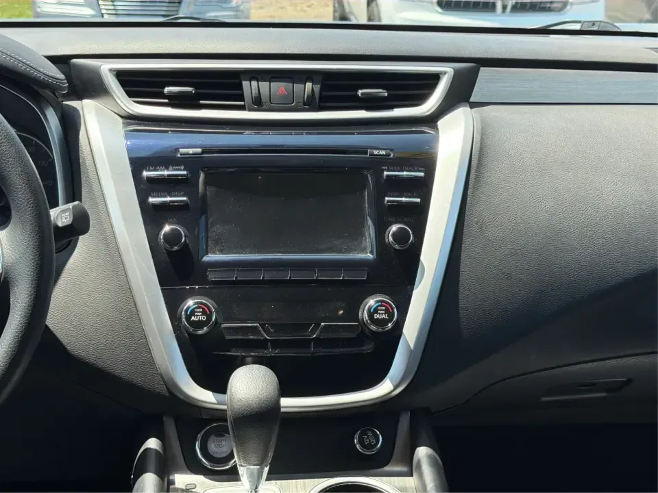 2016 Nissan Murano S (5N1AZ2MH5GN) with an 3.5L V-6 DOHC engine, located at 4508 South Dixie Dr, Moraine, OH, 45439, (937) 908-9800, 39.689976, -84.218452 - Need one SUV that fits real life in Moraine-school drop-offs, a long commute up I75, and weekend runs to Carillon Historical Park or a quick lap around the Dayton Mall area? This 2016 Nissan Murano S in sleek Gun Metallic is a comfortable, confident crossover utility vehicle (CUV) that's sized for e- Photo#13