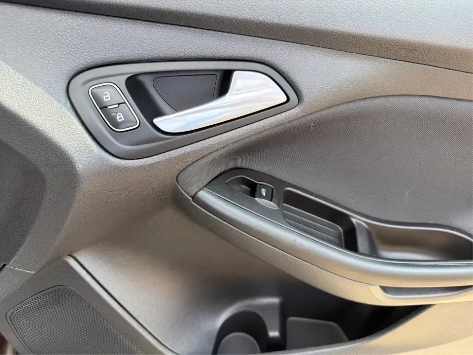 2018 Ford Focus SE (1FADP3K27JL) with an 2L I-4 gasoline direct injection engine, Automatic transmission, located at 401 Woodman Dr, Riverside, OH, 45431, (937) 908-9800, 39.760899, -84.123421 - Need a smart, efficient ride for the daily commute, campus runs, or quick weekend getaways around the Miami Valley? This 2018 Ford Focus SE in eye-catching Hot Pepper Red Metallic Tinted Clearcoat is a practical hatchback-style choice that fits real life-easy to park in busy lots, comfortable for fi- Photo#19