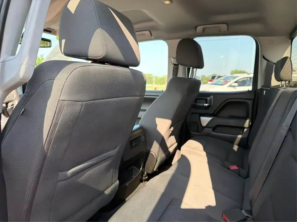 2016 Chevrolet Silverado LT (1GCVKREC1GZ) with an EcoTec3 4.3L V-6 gasoline direct injection engine, located at 8750 N County Rd 25A, Piqua, OH, 45356, (937) 908-9800, 40.164391, -84.232513 - Whether you're hauling weekend project supplies, towing the boat to Indian Lake, or commuting down I-75 with confidence in every season, this **2016 Chevrolet Silverado LT 4WD** is the kind of truck that fits real life in West Central Ohio. Finished in **Black** with a practical pickup bed setup, it- Photo#10