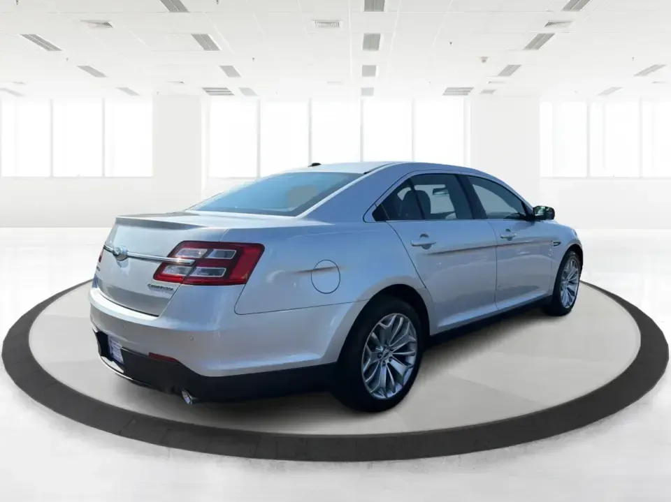 2015 Ford Taurus Limited (1FAHP2F89FG) with an EcoBoost 2L I-4 gasoline direct injection engine, located at 880 E. National Road, Vandalia, OH, 45377, (937) 908-9800, 39.891918, -84.183594 - Need a comfortable, feature-packed sedan for the daily commute up I75, quick school drop-offs, or a relaxed weekend drive to the National Museum of the U.S. Air Force? This 2015 Ford Taurus Limited in Ingot Silver Metallic delivers a big-car ride with upscale amenities and confident power-an ideal f- Photo#2
