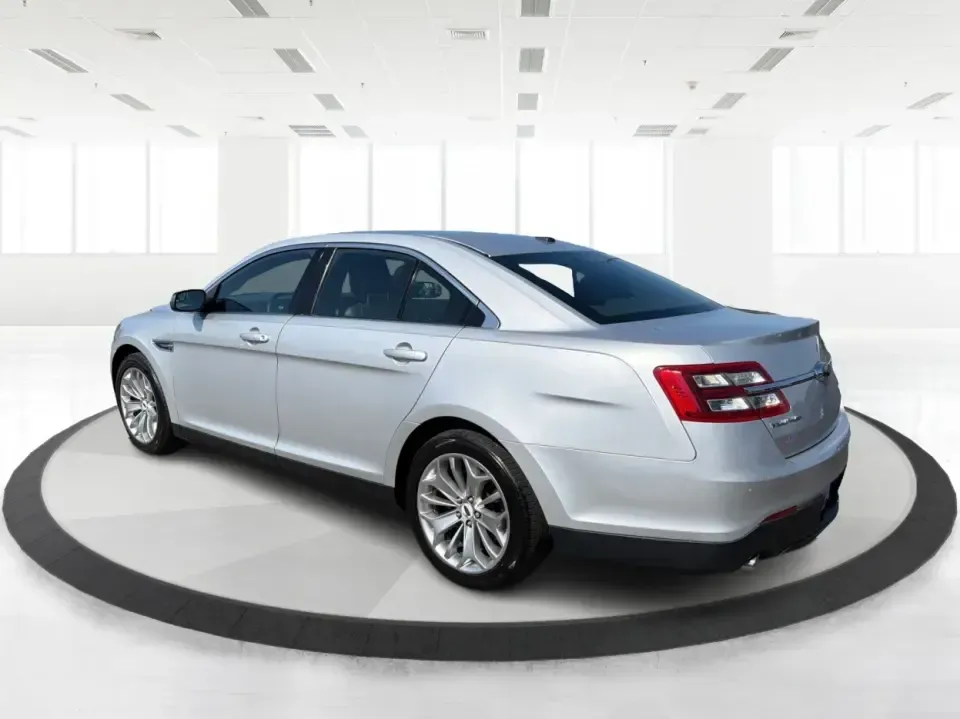2015 Ford Taurus Limited (1FAHP2F89FG) with an EcoBoost 2L I-4 gasoline direct injection engine, located at 880 E. National Road, Vandalia, OH, 45377, (937) 908-9800, 39.891918, -84.183594 - Need a comfortable, feature-packed sedan for the daily commute up I75, quick school drop-offs, or a relaxed weekend drive to the National Museum of the U.S. Air Force? This 2015 Ford Taurus Limited in Ingot Silver Metallic delivers a big-car ride with upscale amenities and confident power-an ideal f- Photo#4