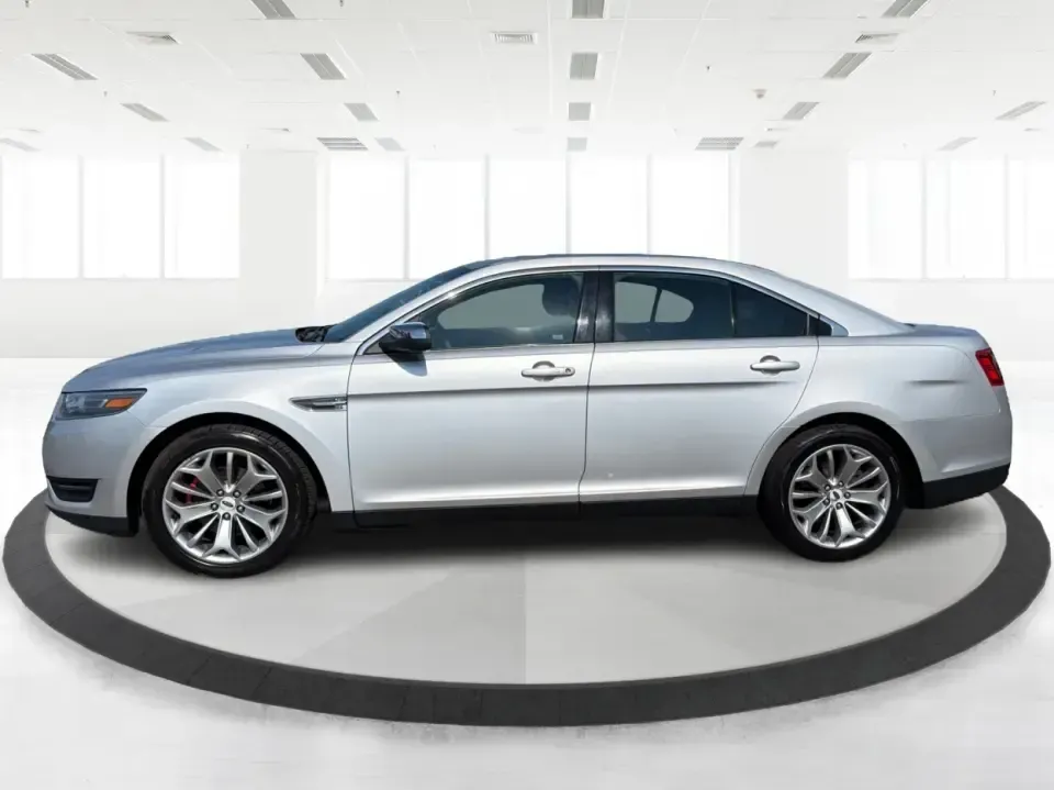 2015 Ford Taurus Limited (1FAHP2F89FG) with an EcoBoost 2L I-4 gasoline direct injection engine, located at 880 E. National Road, Vandalia, OH, 45377, (937) 908-9800, 39.891918, -84.183594 - Need a comfortable, feature-packed sedan for the daily commute up I75, quick school drop-offs, or a relaxed weekend drive to the National Museum of the U.S. Air Force? This 2015 Ford Taurus Limited in Ingot Silver Metallic delivers a big-car ride with upscale amenities and confident power-an ideal f- Photo#5