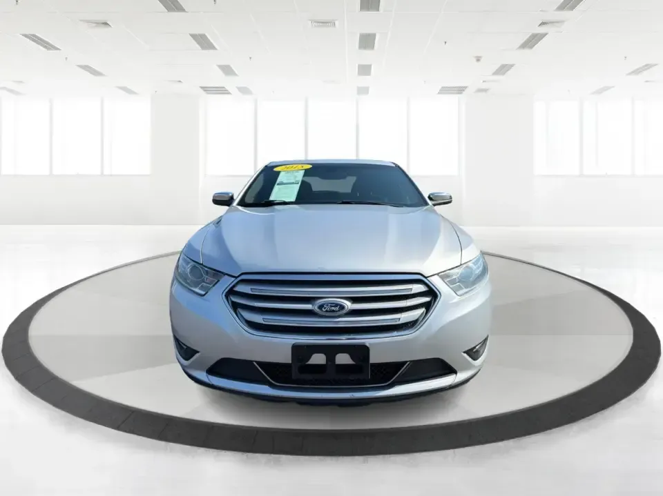 2015 Ford Taurus Limited (1FAHP2F89FG) with an EcoBoost 2L I-4 gasoline direct injection engine, located at 880 E. National Road, Vandalia, OH, 45377, (937) 908-9800, 39.891918, -84.183594 - Need a comfortable, feature-packed sedan for the daily commute up I75, quick school drop-offs, or a relaxed weekend drive to the National Museum of the U.S. Air Force? This 2015 Ford Taurus Limited in Ingot Silver Metallic delivers a big-car ride with upscale amenities and confident power-an ideal f- Photo#7