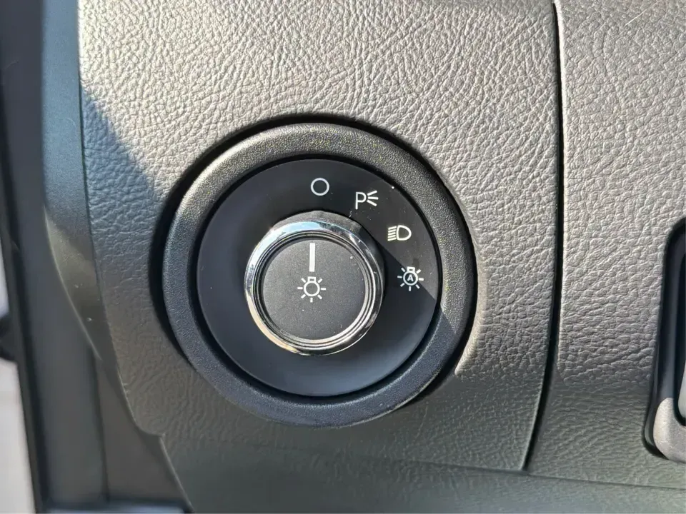 2015 Ford Taurus Limited (1FAHP2F89FG) with an EcoBoost 2L I-4 gasoline direct injection engine, located at 880 E. National Road, Vandalia, OH, 45377, (937) 908-9800, 39.891918, -84.183594 - Need a comfortable, feature-packed sedan for the daily commute up I75, quick school drop-offs, or a relaxed weekend drive to the National Museum of the U.S. Air Force? This 2015 Ford Taurus Limited in Ingot Silver Metallic delivers a big-car ride with upscale amenities and confident power-an ideal f- Photo#16