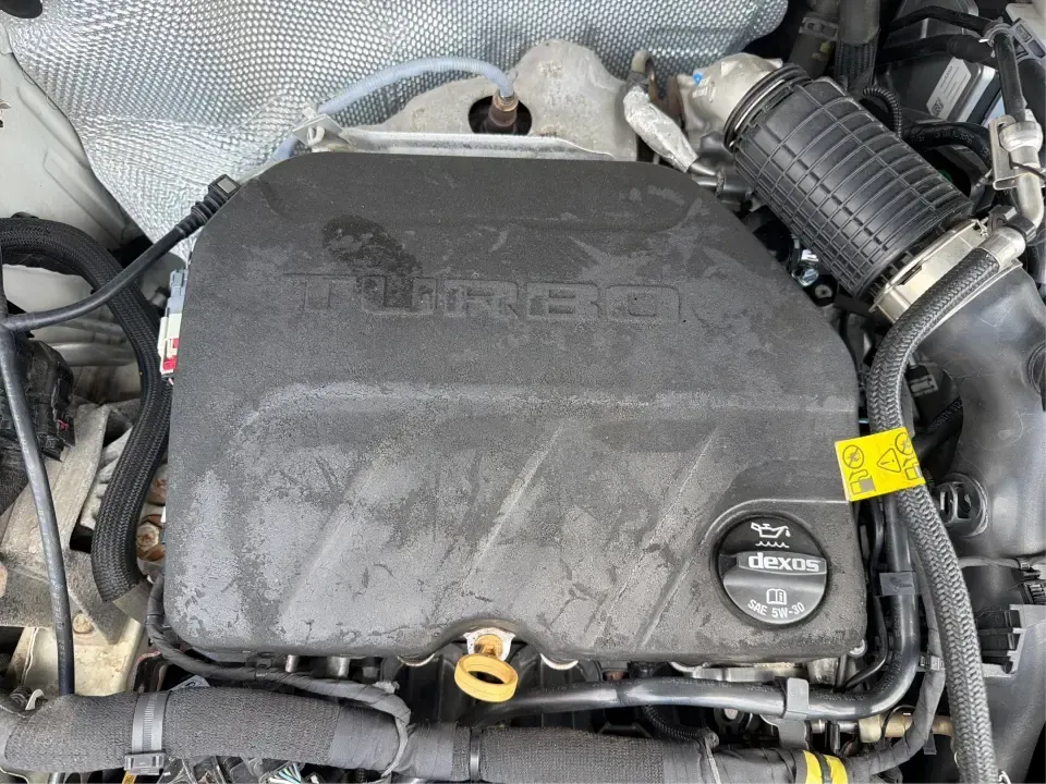 2021 Chevrolet Trailblazer LS (KL79MMS20MB) with an ECOTEC 1.2L I-3 gasoline direct injection engine, Continuously Variable Transmission (CVT) transmission, located at 4508 South Dixie Dr, Moraine, OH, 45439, (937) 908-9800, 39.689976, -84.218452 - Need a smart, city-friendly SUV for the daily commute down South Dixie Drive, quick errands near the Dayton Mall, and weekend escapes to Carillon Historical Park or Riverscape MetroPark? This 2021 Chevrolet Trailblazer LS in Summit White brings the right mix of practicality, modern safety tech, and- Photo#11