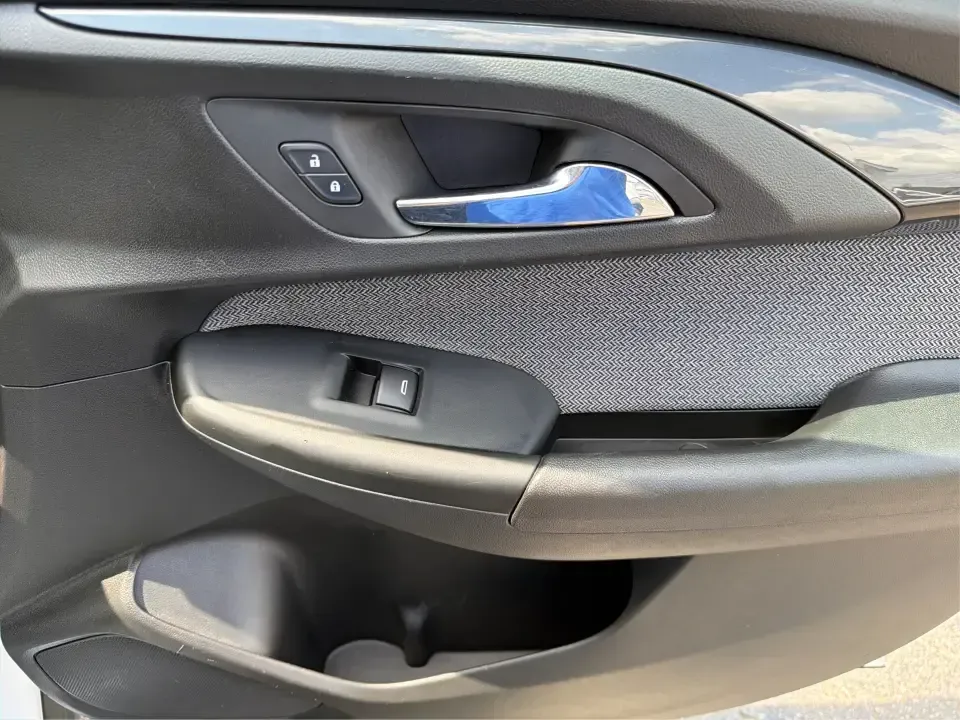 2021 Chevrolet Trailblazer LS (KL79MMS20MB) with an ECOTEC 1.2L I-3 gasoline direct injection engine, Continuously Variable Transmission (CVT) transmission, located at 4508 South Dixie Dr, Moraine, OH, 45439, (937) 908-9800, 39.689976, -84.218452 - Need a smart, city-friendly SUV for the daily commute down South Dixie Drive, quick errands near the Dayton Mall, and weekend escapes to Carillon Historical Park or Riverscape MetroPark? This 2021 Chevrolet Trailblazer LS in Summit White brings the right mix of practicality, modern safety tech, and- Photo#19
