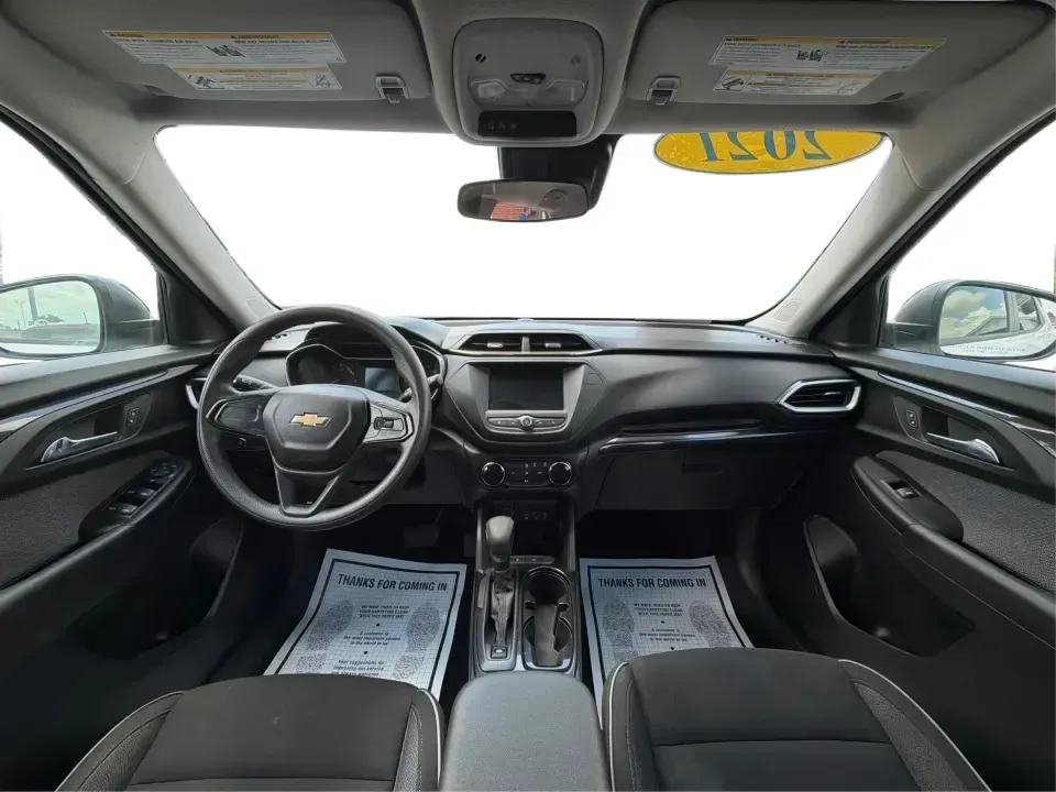 2021 Chevrolet Trailblazer LS (KL79MMS20MB) with an ECOTEC 1.2L I-3 gasoline direct injection engine, Continuously Variable Transmission (CVT) transmission, located at 4508 South Dixie Dr, Moraine, OH, 45439, (937) 908-9800, 39.689976, -84.218452 - Need a smart, city-friendly SUV for the daily commute down South Dixie Drive, quick errands near the Dayton Mall, and weekend escapes to Carillon Historical Park or Riverscape MetroPark? This 2021 Chevrolet Trailblazer LS in Summit White brings the right mix of practicality, modern safety tech, and- Photo#21