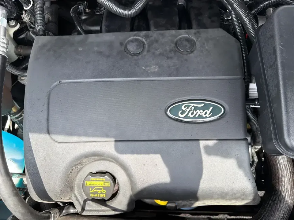 2013 Ford Edge SEL (2FMDK3JC8DB) with an Other engine, located at 4508 South Dixie Dr, Moraine, OH, 45439, (937) 908-9800, 39.689976, -84.218452 - Need an SUV that can handle the weekday grind on I-75 and still feel comfortable for a weekend run to Carillon Historical Park or a family outing near the Dayton Mall area? This 2013 Ford Edge SEL is a practical, roomy choice for commuters, growing families, and budget-conscious buyers who want ever- Photo#11