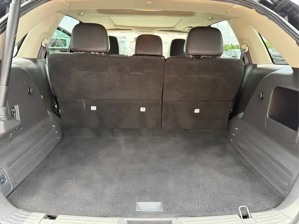 2013 Ford Edge SEL (2FMDK3JC8DB) with an Other engine, located at 4508 South Dixie Dr, Moraine, OH, 45439, (937) 908-9800, 39.689976, -84.218452 - Need an SUV that can handle the weekday grind on I-75 and still feel comfortable for a weekend run to Carillon Historical Park or a family outing near the Dayton Mall area? This 2013 Ford Edge SEL is a practical, roomy choice for commuters, growing families, and budget-conscious buyers who want ever- Photo#12