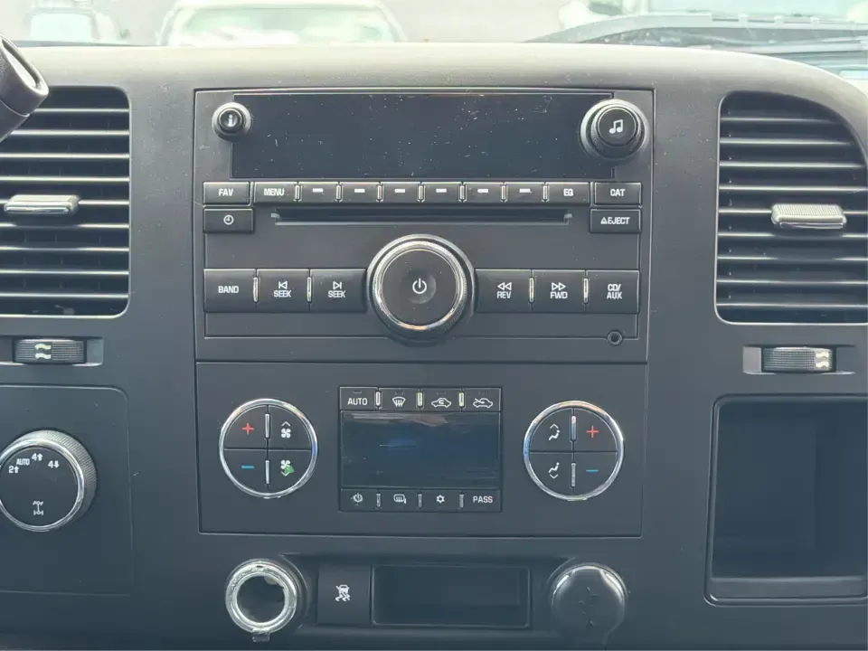 2011 GMC Sierra SLE (3GTP2VE36BG) with an Other engine, located at 1230 East Main St, Xenia, OH, 45385, (937) 908-9800, 39.688026, -83.910172 - Need a truck that can handle Ohio winters, weekend projects, and the kind of road trips that start with a coffee on E Main St and end with a loaded bed at the lake? This 2011 GMC Sierra SLE in Pure Silver Metallic is built for real life-hauling, towing, commuting, and exploring-without feeling like- Photo#13