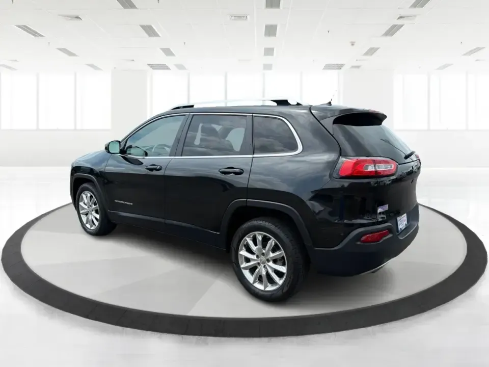 2014 Jeep Cherokee Limited (1C4PJLDB6EW) with an Other engine, located at 8750 N County Rd 25A, Piqua, OH, 45356, (937) 908-9800, 40.164391, -84.232513 - Adventure-ready comfort meets everyday practicality in this 2014 Jeep Cherokee Limited-an ideal fit for commuters heading up I-75, families shuttling between school and practice, or weekend explorers chasing fresh air at Lockington Locks or along the Great Miami River. Finished in Brilliant Black Cr- Photo#4