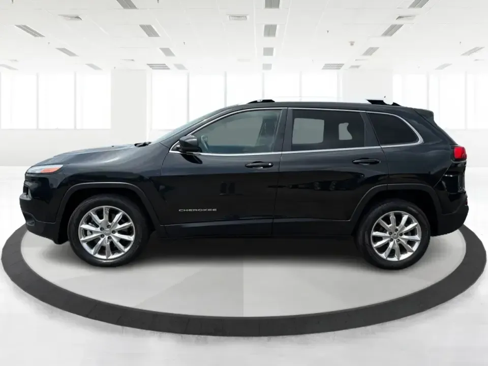 2014 Jeep Cherokee Limited (1C4PJLDB6EW) with an Other engine, located at 8750 N County Rd 25A, Piqua, OH, 45356, (937) 908-9800, 40.164391, -84.232513 - Adventure-ready comfort meets everyday practicality in this 2014 Jeep Cherokee Limited-an ideal fit for commuters heading up I-75, families shuttling between school and practice, or weekend explorers chasing fresh air at Lockington Locks or along the Great Miami River. Finished in Brilliant Black Cr- Photo#5