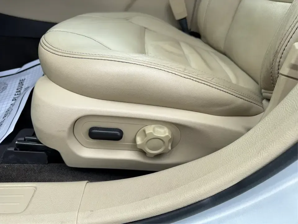 2014 Ford Taurus SEL (1FAHP2E84EG) with an EcoBoost 2L I-4 gasoline direct injection engine, located at 401 Woodman Dr, Riverside, OH, 45431, (937) 908-9800, 39.760899, -84.123421 - Need a comfortable, confident commuter that can handle I75 traffic during the week and still feel relaxed on a Dayton-to-Cincinnati road trip on the weekend? This 2014 Ford Taurus SEL in Ingot Silver Metallic is a smart pick for drivers who want full-size sedan space, modern tech, and a smooth ride-- Photo#18