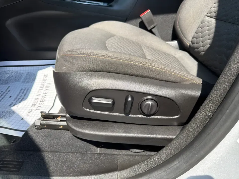 2019 Chevrolet Equinox LT (1LT) (2GNAXUEVXK6) with an 1.5L I-4 gasoline direct injection engine, located at 401 Woodman Dr, Riverside, OH, 45431, (937) 908-9800, 39.760899, -84.123421 - Pack up the kids for a day at Riverscape MetroPark, load up groceries after work, or point the nose toward I675 for a weekend road trip-this 2019 Chevrolet Equinox LT (1LT) is the kind of practical, do-it-all SUV that fits real life in the Miami Valley. With seating for five, a versatile cargo area,- Photo#18