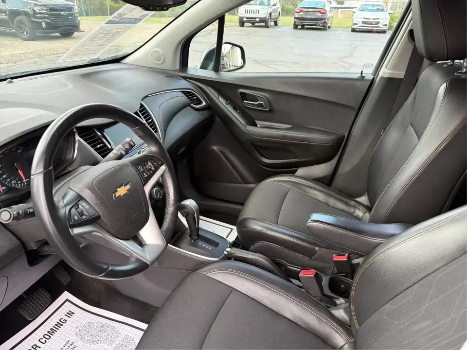 2018 Chevrolet Trax 1LT (3GNCJLSB6JL) with an ECOTEC 1.4L I-4 DOHC engine, located at 4508 South Dixie Dr, Moraine, OH, 45439, (937) 908-9800, 39.689976, -84.218452 - Need a compact SUV that fits real life in the Miami Valley-school drop-offs, I75 commutes, and quick weekend escapes to Carillon Historical Park or a stroll around the Dayton Art Institute? This 2018 Chevrolet Trax 1LT is an easy-to-live-with choice for busy schedules and tight parking spots, while- Photo#9