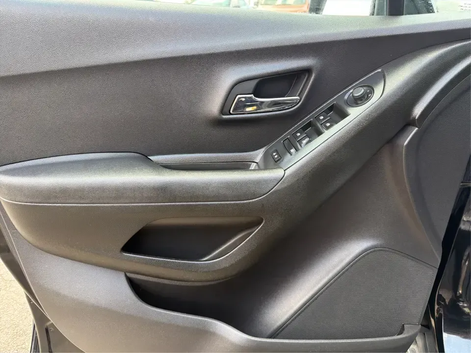 2018 Chevrolet Trax 1LT (3GNCJLSB6JL) with an ECOTEC 1.4L I-4 DOHC engine, located at 4508 South Dixie Dr, Moraine, OH, 45439, (937) 908-9800, 39.689976, -84.218452 - Need a compact SUV that fits real life in the Miami Valley-school drop-offs, I75 commutes, and quick weekend escapes to Carillon Historical Park or a stroll around the Dayton Art Institute? This 2018 Chevrolet Trax 1LT is an easy-to-live-with choice for busy schedules and tight parking spots, while- Photo#19