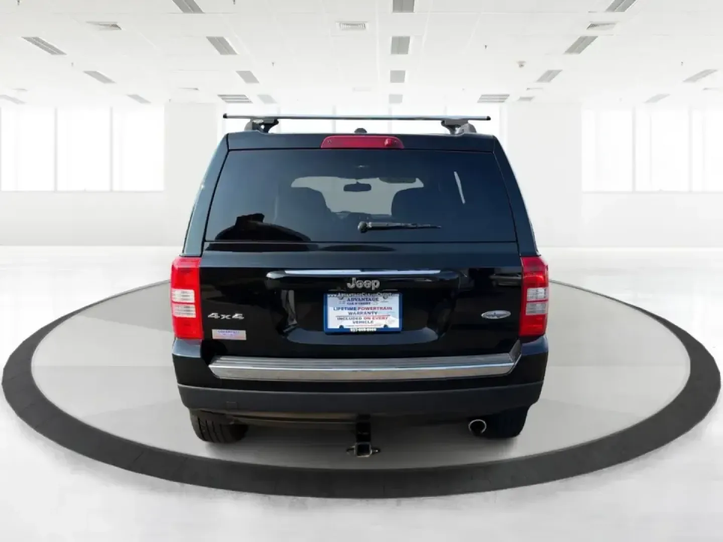 2016 Jeep Patriot Latitude (1C4NJRFB6GD) with an 2.4L I-4 DOHC engine, located at 1230 East Main St, Xenia, OH, 45385, (937) 908-9800, 39.688026, -83.910172 - Weekday commute on US-35, grocery runs through downtown Xenia, and spontaneous weekend escapes to John Bryan State Park or the bike trails near Yellow Springs-this 2016 Jeep Patriot Latitude is built for the kind of life that doesn't stay parked. With SUV versatility, confident 4WD/AWD capability, a- Photo#3