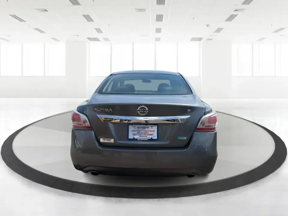 2014 Nissan Altima 2.5 SL (1N4AL3AP4EN) with an 2.5L L4 DOHC 16V engine, Continuously Variable Transmission transmission, located at 8750 N County Rd 25A, Piqua, OH, 45356, (937) 908-9800, 40.164391, -84.232513 - Need a comfortable, fuel-sipping sedan for the daily commute from Piqua to Troy, Dayton, or Sidney-while still being road-trip ready for a weekend at Indian Lake or a Reds game in Cincinnati? This 2014 Nissan Altima 2.5 SL is built for real-life driving: smooth on I75, easy to park around downtown P- Photo#3