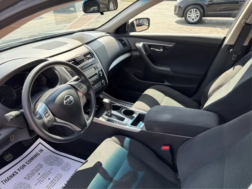 2014 Nissan Altima 2.5 SL (1N4AL3AP4EN) with an 2.5L L4 DOHC 16V engine, Continuously Variable Transmission transmission, located at 8750 N County Rd 25A, Piqua, OH, 45356, (937) 908-9800, 40.164391, -84.232513 - Need a comfortable, fuel-sipping sedan for the daily commute from Piqua to Troy, Dayton, or Sidney-while still being road-trip ready for a weekend at Indian Lake or a Reds game in Cincinnati? This 2014 Nissan Altima 2.5 SL is built for real-life driving: smooth on I75, easy to park around downtown P- Photo#9