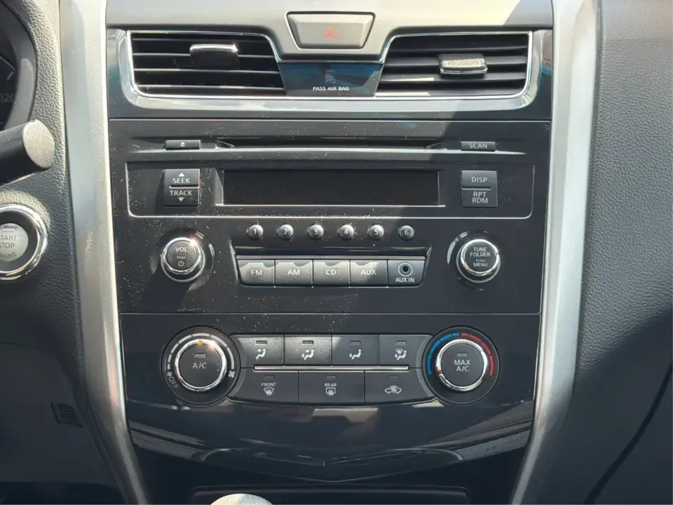 2014 Nissan Altima 2.5 SL (1N4AL3AP4EN) with an 2.5L L4 DOHC 16V engine, Continuously Variable Transmission transmission, located at 8750 N County Rd 25A, Piqua, OH, 45356, (937) 908-9800, 40.164391, -84.232513 - Need a comfortable, fuel-sipping sedan for the daily commute from Piqua to Troy, Dayton, or Sidney-while still being road-trip ready for a weekend at Indian Lake or a Reds game in Cincinnati? This 2014 Nissan Altima 2.5 SL is built for real-life driving: smooth on I75, easy to park around downtown P- Photo#13