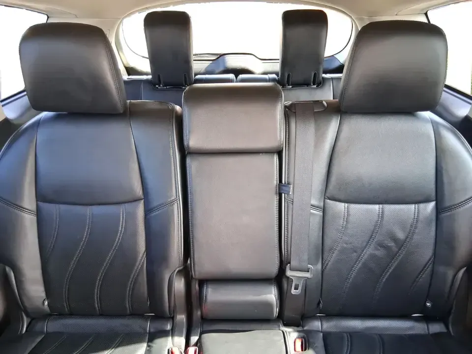 2014 Infiniti QX60 Base AWD (5N1AL0MM5EC) with an 3.5L V6 DOHC 24V engine, Continuously Variable Transmission transmission, located at 1951 S Dayton Lakeview Rd., New Carlisle, OH, 45344, (937) 908-9800, 39.890999, -84.050255 - If your week is a blur of school drop-offs, I70 commuting, and weekend getaways to Buck Creek State Park, this 2014 INFINITI QX60 Base AWD is built for the real-life rhythm of a busy household. With three rows for up to 7 passengers, confident AWD traction for Ohio weather, and premium comfort touch- Photo#14