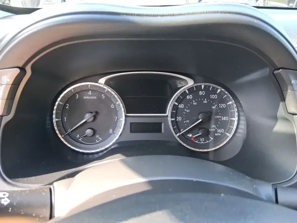 2014 Infiniti QX60 Base AWD (5N1AL0MM5EC) with an 3.5L V6 DOHC 24V engine, Continuously Variable Transmission transmission, located at 1951 S Dayton Lakeview Rd., New Carlisle, OH, 45344, (937) 908-9800, 39.890999, -84.050255 - If your week is a blur of school drop-offs, I70 commuting, and weekend getaways to Buck Creek State Park, this 2014 INFINITI QX60 Base AWD is built for the real-life rhythm of a busy household. With three rows for up to 7 passengers, confident AWD traction for Ohio weather, and premium comfort touch- Photo#15