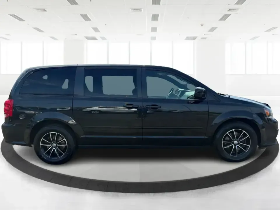 2016 Dodge Grand Caravan SXT (2C4RDGCG4GR) with an 3.6L V6 DOHC 24V engine, 6-Speed Automatic transmission, located at 1099 N County Rd 25A , Troy, OH, 45373, (937) 908-9800, 40.057079, -84.212883 - Load up the kids, the groceries, and the weekend plans-this 2016 Dodge Grand Caravan SXT is built for real life in Troy, Ohio, whether you're running school drop-offs, commuting to Dayton, or packing up for a road trip to Hocking Hills. With seating for 7 and a flexible interior, it's a smart pick f- Photo#1