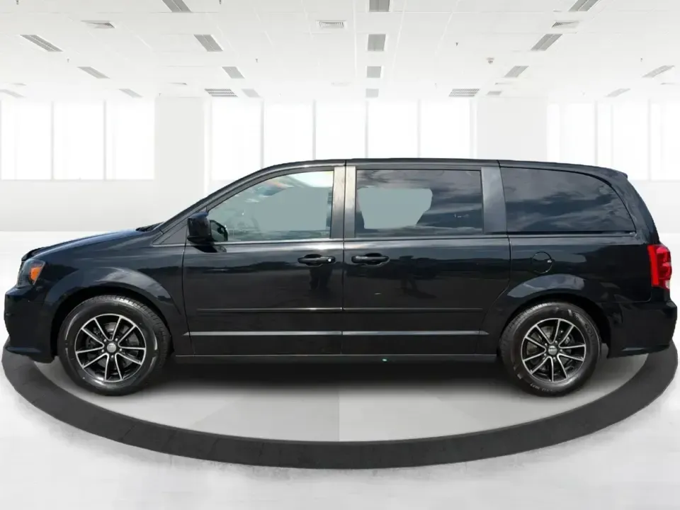 2016 Dodge Grand Caravan SXT (2C4RDGCG4GR) with an 3.6L V6 DOHC 24V engine, 6-Speed Automatic transmission, located at 1099 N County Rd 25A , Troy, OH, 45373, (937) 908-9800, 40.057079, -84.212883 - Load up the kids, the groceries, and the weekend plans-this 2016 Dodge Grand Caravan SXT is built for real life in Troy, Ohio, whether you're running school drop-offs, commuting to Dayton, or packing up for a road trip to Hocking Hills. With seating for 7 and a flexible interior, it's a smart pick f- Photo#5