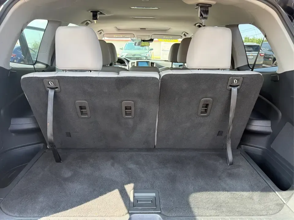 2016 Honda Pilot EXL 4WD (5FNYF6H63GB) with an 3.5L V6 SOHC 24V engine, 6-Speed Automatic transmission, located at 8750 N County Rd 25A, Piqua, OH, 45356, (937) 908-9800, 40.164391, -84.232513 - Need one SUV that can handle the school run, the long commute up I75, and a loaded-up weekend at Indian Lake? This 2016 Honda Pilot EXL 4WD is built for real life in West Central Ohio-room for up to 8 passengers, confident all-weather traction, and the comfort features that make everyday driving fee- Photo#11