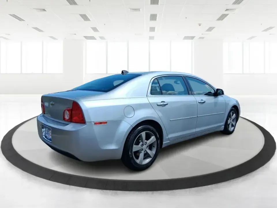 2012 Chevrolet Malibu 1LT (1G1ZC5E06CF) with an 2.4L L4 DOHC 16V engine, 6-Speed Automatic transmission, located at 880 E. National Road, Vandalia, OH, 45377, (937) 908-9800, 39.891918, -84.183594 - Need a dependable daily driver for work, school drop-offs, and those quick weekend getaways to Dayton? This 2012 Chevrolet Malibu 1LT is the kind of comfortable, efficient sedan that fits real life-easy to park downtown, smooth on longer highway runs, and roomy enough for five passengers plus grocer- Photo#2