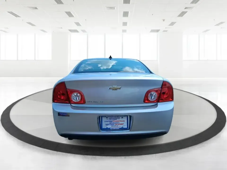 2012 Chevrolet Malibu 1LT (1G1ZC5E06CF) with an 2.4L L4 DOHC 16V engine, 6-Speed Automatic transmission, located at 880 E. National Road, Vandalia, OH, 45377, (937) 908-9800, 39.891918, -84.183594 - Need a dependable daily driver for work, school drop-offs, and those quick weekend getaways to Dayton? This 2012 Chevrolet Malibu 1LT is the kind of comfortable, efficient sedan that fits real life-easy to park downtown, smooth on longer highway runs, and roomy enough for five passengers plus grocer- Photo#3