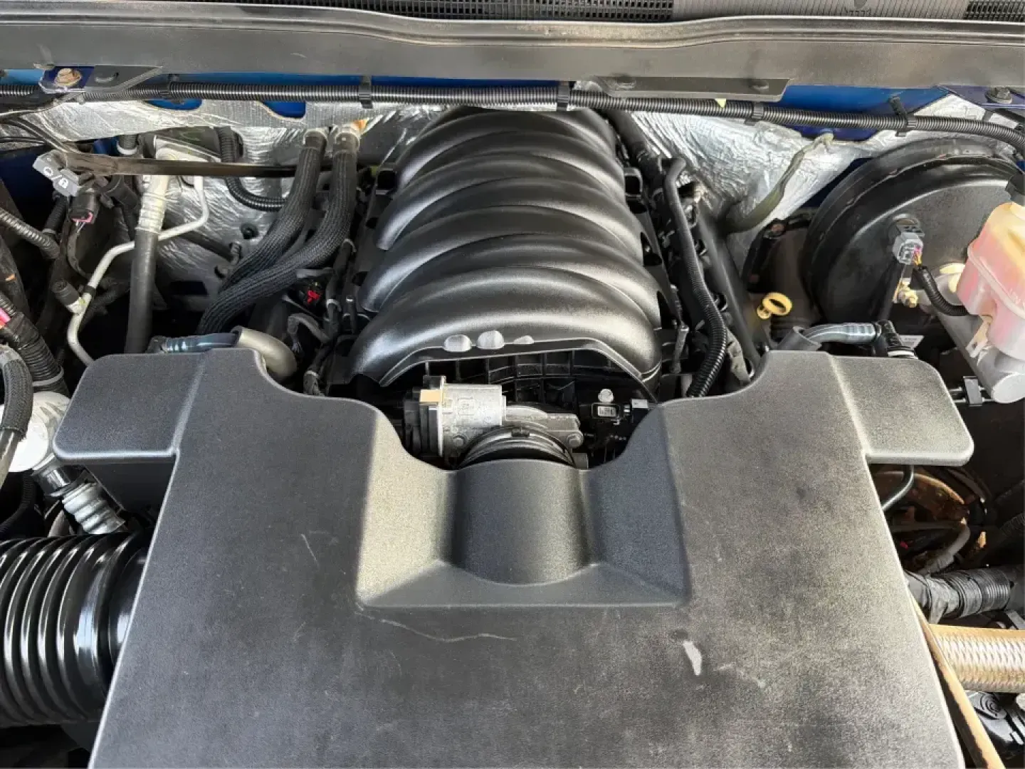 2014 Chevrolet Silverado 1500 1LT Double Cab 4WD (1GCVKREC9EZ) with an 5.3L V8 OHV 16V engine, 6-Speed Automatic transmission, located at 1184 Kauffman Ave, Fairborn, OH, 45324, (937) 908-9800, 39.807072, -84.030914 - Need a truck that can handle Ohio workweeks and still be ready for lake-day gear, home-improvement runs, or a weekend tow? This 2014 Chevrolet Silverado 1500 1LT Double Cab 4WD is built for real life-room for the crew, capability for the job site, and comfort for the commute from Fairborn to Wright-- Photo#11