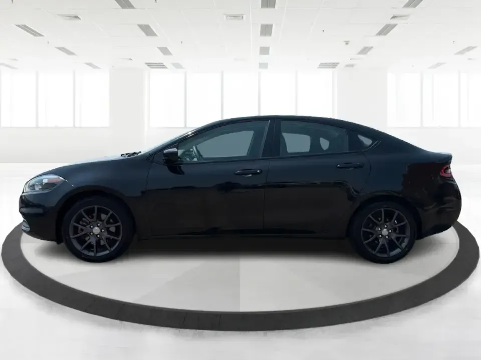 2016 Dodge Dart SE (1C3CDFAA6GD) with an 2.0L L4 DOHC 16V TURBO engine, located at 1230 East Main St, Xenia, OH, 45385, (937) 908-9800, 39.688026, -83.910172 - Need a smart, efficient daily driver for the Xenia-to-Dayton commute, campus runs, or weekend errands around Greene County? This 2016 Dodge Dart SE is the kind of practical sedan that fits real life-easy to park downtown, comfortable for longer drives on US-35, and roomy enough for five passengers w- Photo#5
