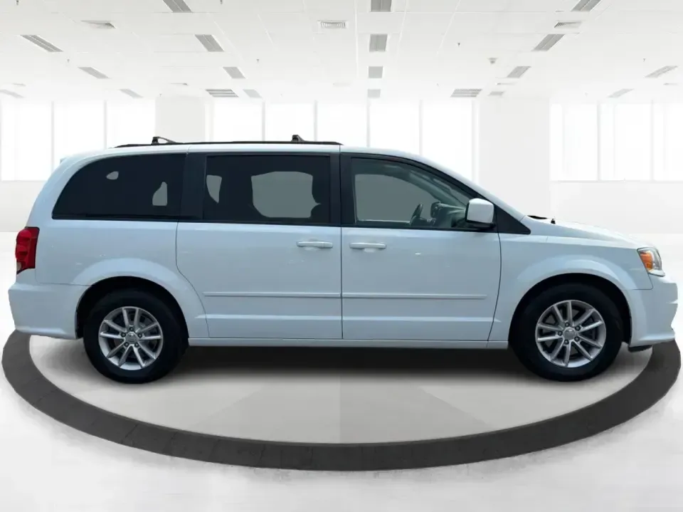 2016 Dodge Grand Caravan SXT (2C4RDGCG9GR) with an 3.6L V6 DOHC 24V engine, 6-Speed Automatic transmission, located at 1230 East Main St, Xenia, OH, 45385, (937) 908-9800, 39.688026, -83.910172 - Load up the kids, the coolers, and the weekend plans-this 2016 Dodge Grand Caravan SXT is built for real life in Xenia, from school drop-offs to road trips and everything in between. With seating for 7, flexible cargo space, and a comfortable ride, it's a practical pick for growing families, busy co- Photo#1