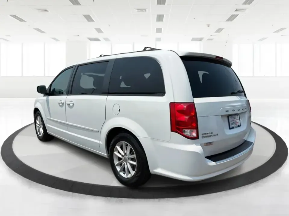 2016 Dodge Grand Caravan SXT (2C4RDGCG9GR) with an 3.6L V6 DOHC 24V engine, 6-Speed Automatic transmission, located at 1230 East Main St, Xenia, OH, 45385, (937) 908-9800, 39.688026, -83.910172 - Load up the kids, the coolers, and the weekend plans-this 2016 Dodge Grand Caravan SXT is built for real life in Xenia, from school drop-offs to road trips and everything in between. With seating for 7, flexible cargo space, and a comfortable ride, it's a practical pick for growing families, busy co- Photo#4