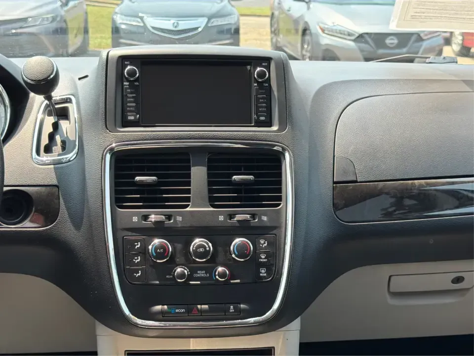 2016 Dodge Grand Caravan SXT (2C4RDGCG9GR) with an 3.6L V6 DOHC 24V engine, 6-Speed Automatic transmission, located at 1230 East Main St, Xenia, OH, 45385, (937) 908-9800, 39.688026, -83.910172 - Load up the kids, the coolers, and the weekend plans-this 2016 Dodge Grand Caravan SXT is built for real life in Xenia, from school drop-offs to road trips and everything in between. With seating for 7, flexible cargo space, and a comfortable ride, it's a practical pick for growing families, busy co- Photo#12