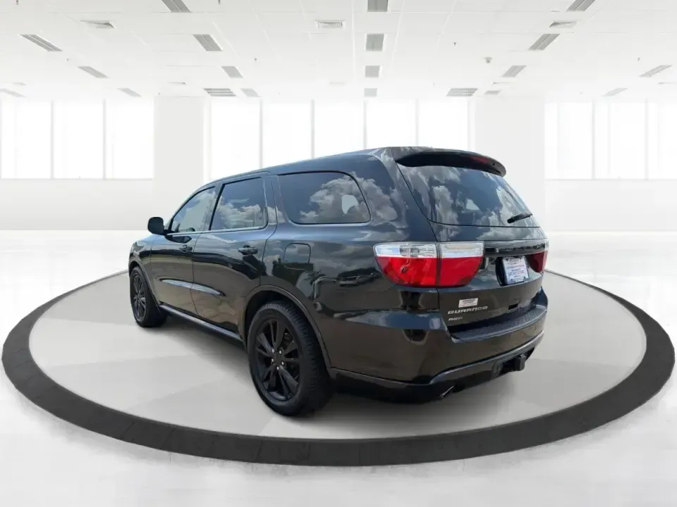 2013 Dodge Durango R/T AWD (1C4SDJCT3DC) with an 5.7L V8 OHV 16V engine, 5-Speed Automatic transmission, located at 1230 East Main St, Xenia, OH, 45385, (937) 908-9800, 39.688026, -83.910172 - Load up the crew, cue the playlist, and point the hood toward the next weekend getaway-this 2013 Dodge Durango R/T AWD is built for families and adventure-seekers who want V8 muscle, three-row space, and all-weather confidence for life in and around Xenia. Whether you're shuttling kids to practice,- Photo#4