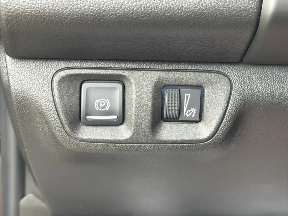 2018 GMC Acadia SLT-1 FWD (1GKKNMLSXJZ) with an 3.6L V6 DOHC 24V engine, 6-Speed Automatic transmission, located at 1099 N County Rd 25A , Troy, OH, 45373, (937) 908-9800, 40.057079, -84.212883 - Load up the crew, cue the playlist, and head out-this 2018 GMC Acadia SLT-1 FWD is built for real life in West Central Ohio, whether you're juggling school drop-offs, commuting to Dayton, or planning a weekend escape to the Miami Valley. With seating for 6 and a smart, flexible cabin, it's a great f- Photo#17