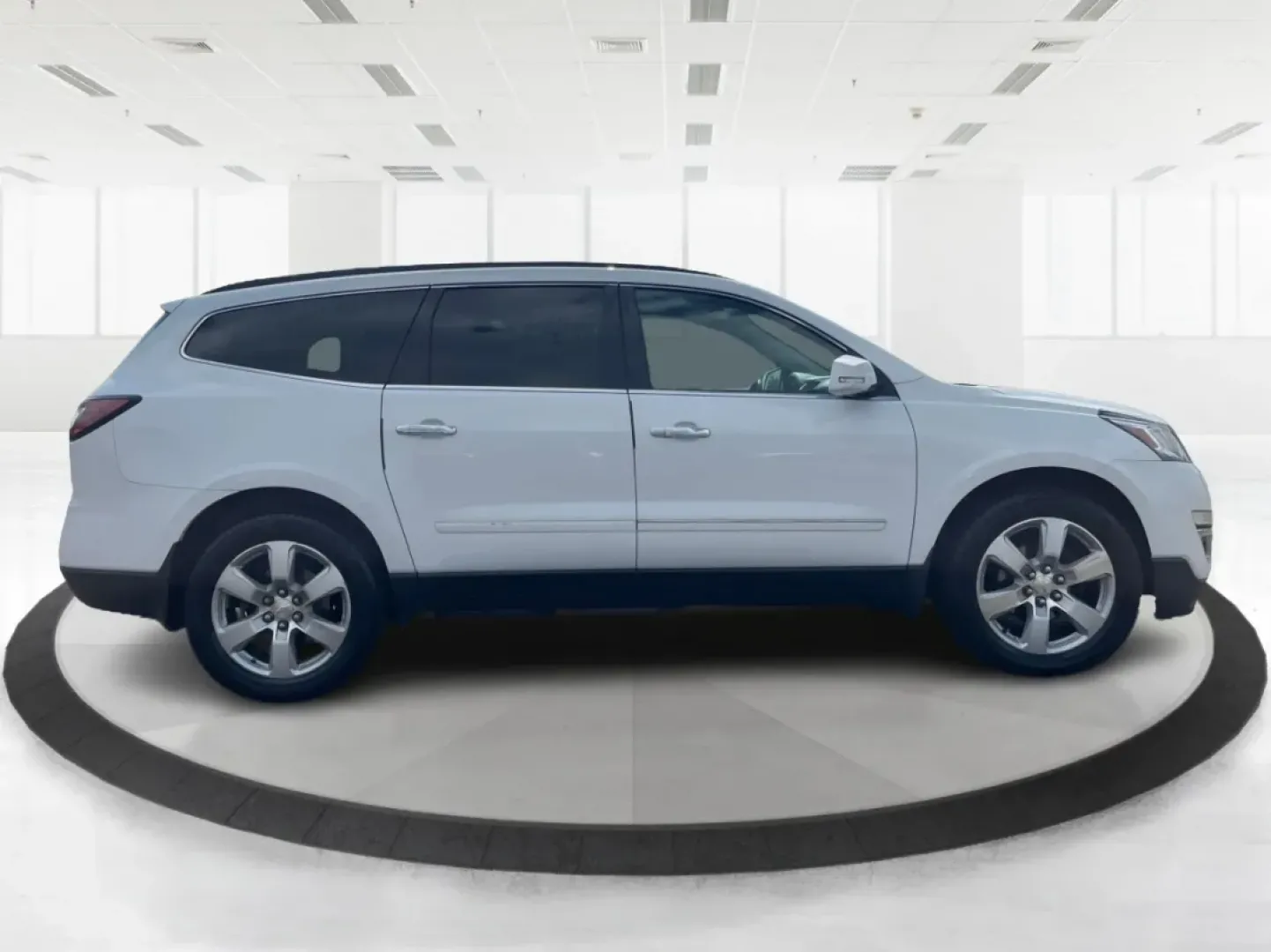 2016 Chevrolet Traverse LTZ (1GNKVJKD6GJ) with an 3.6L V-6 gasoline direct injection engine, located at 1184 Kauffman Ave, Fairborn, OH, 45324, (937) 908-9800, 39.807072, -84.030914 - **Explore Family Adventures with the 2016 Chevrolet Traverse LTZ at Advantage Car and Credit!**<br /> <br /> Are you ready to elevate your family adventures? The 2016 Chevrolet Traverse LTZ is designed for those who lead active lifestyles, whether you're planning a weekend getaway to nearby Yellow S - Photo#1