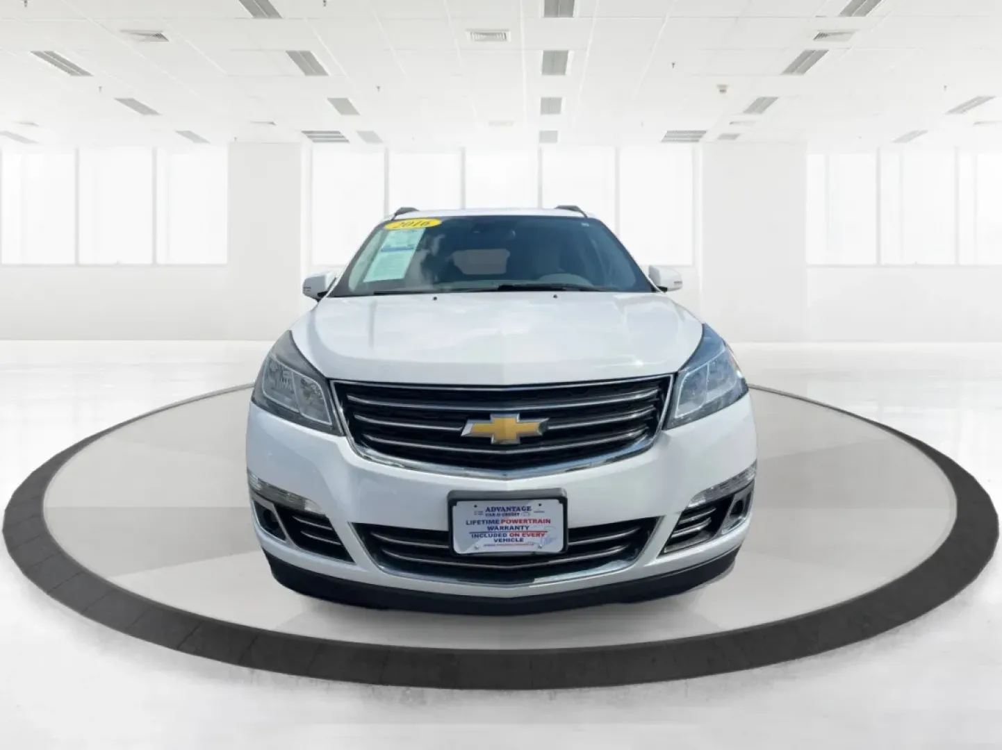 2016 Chevrolet Traverse LTZ (1GNKVJKD6GJ) with an 3.6L V-6 gasoline direct injection engine, located at 1184 Kauffman Ave, Fairborn, OH, 45324, (937) 908-9800, 39.807072, -84.030914 - **Explore Family Adventures with the 2016 Chevrolet Traverse LTZ at Advantage Car and Credit!**<br /> <br /> Are you ready to elevate your family adventures? The 2016 Chevrolet Traverse LTZ is designed for those who lead active lifestyles, whether you're planning a weekend getaway to nearby Yellow S - Photo#7