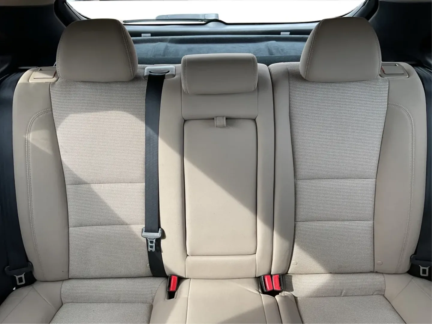 2014 Hyundai Elantra GT GT (KMHD35LH4EU) with an Other engine, located at 1230 East Main St, Xenia, OH, 45385, (937) 908-9800, 39.688026, -83.910172 - **Discover Your Next Adventure with the 2014 Hyundai Elantra GT at Advantage Car and Credit!**<br /> <br /> Are you searching for a reliable vehicle that fits seamlessly into both your daily routine and your weekend getaways? Look no further than the 2014 Hyundai Elantra GT, available at Advantage C - Photo#13