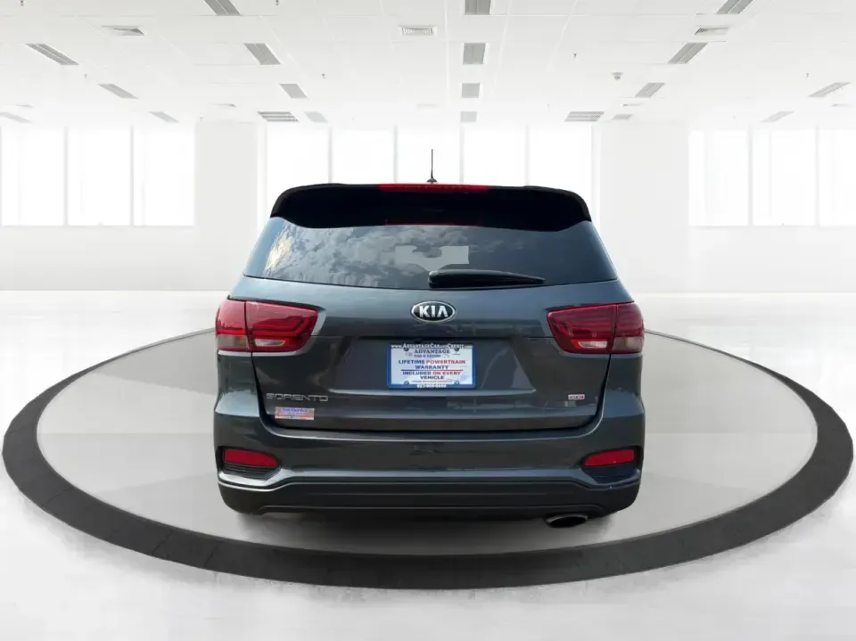 2020 Kia Sorento LX AWD (5XYPGDA33LG) with an 2.4L L4 DOHC 16V engine, 6-Speed Automatic transmission, located at 4508 South Dixie Dr, Moraine, OH, 45439, (937) 908-9800, 39.689976, -84.218452 - Whether you're shuttling kids to practice, commuting across Dayton, or loading up for a weekend road trip to Carillon Historical Park, this 2020 Kia Sorento LX AWD is built for real life in Southwest Ohio. With seating for up to 7 passengers, available cargo flexibility, and confidence-boosting AWD,- Photo#3