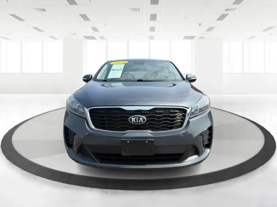 2020 Kia Sorento LX AWD (5XYPGDA33LG) with an 2.4L L4 DOHC 16V engine, 6-Speed Automatic transmission, located at 4508 South Dixie Dr, Moraine, OH, 45439, (937) 908-9800, 39.689976, -84.218452 - Whether you're shuttling kids to practice, commuting across Dayton, or loading up for a weekend road trip to Carillon Historical Park, this 2020 Kia Sorento LX AWD is built for real life in Southwest Ohio. With seating for up to 7 passengers, available cargo flexibility, and confidence-boosting AWD,- Photo#7