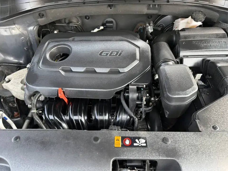 2020 Kia Sorento LX AWD (5XYPGDA33LG) with an 2.4L L4 DOHC 16V engine, 6-Speed Automatic transmission, located at 4508 South Dixie Dr, Moraine, OH, 45439, (937) 908-9800, 39.689976, -84.218452 - Whether you're shuttling kids to practice, commuting across Dayton, or loading up for a weekend road trip to Carillon Historical Park, this 2020 Kia Sorento LX AWD is built for real life in Southwest Ohio. With seating for up to 7 passengers, available cargo flexibility, and confidence-boosting AWD,- Photo#11