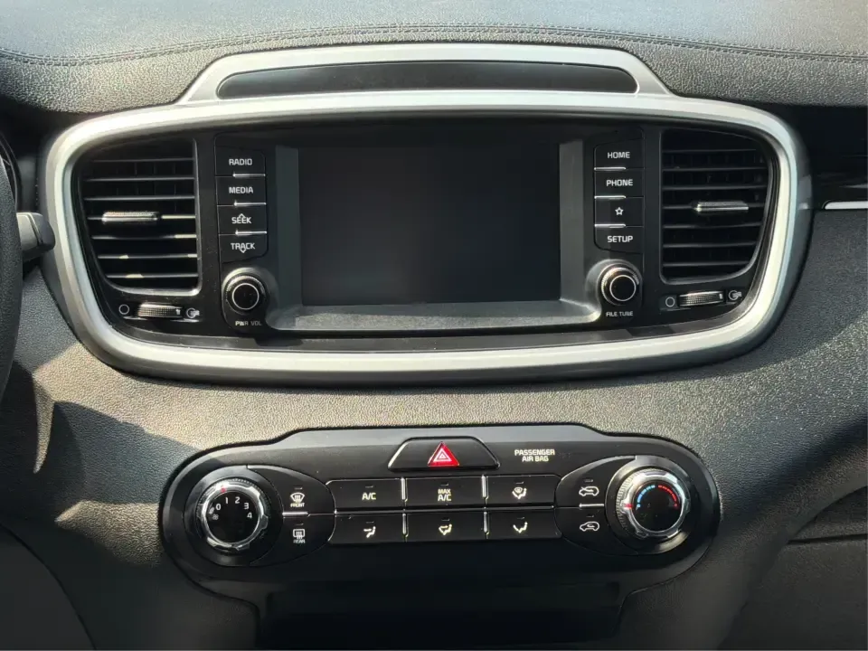 2020 Kia Sorento LX AWD (5XYPGDA33LG) with an 2.4L L4 DOHC 16V engine, 6-Speed Automatic transmission, located at 4508 South Dixie Dr, Moraine, OH, 45439, (937) 908-9800, 39.689976, -84.218452 - Whether you're shuttling kids to practice, commuting across Dayton, or loading up for a weekend road trip to Carillon Historical Park, this 2020 Kia Sorento LX AWD is built for real life in Southwest Ohio. With seating for up to 7 passengers, available cargo flexibility, and confidence-boosting AWD,- Photo#13