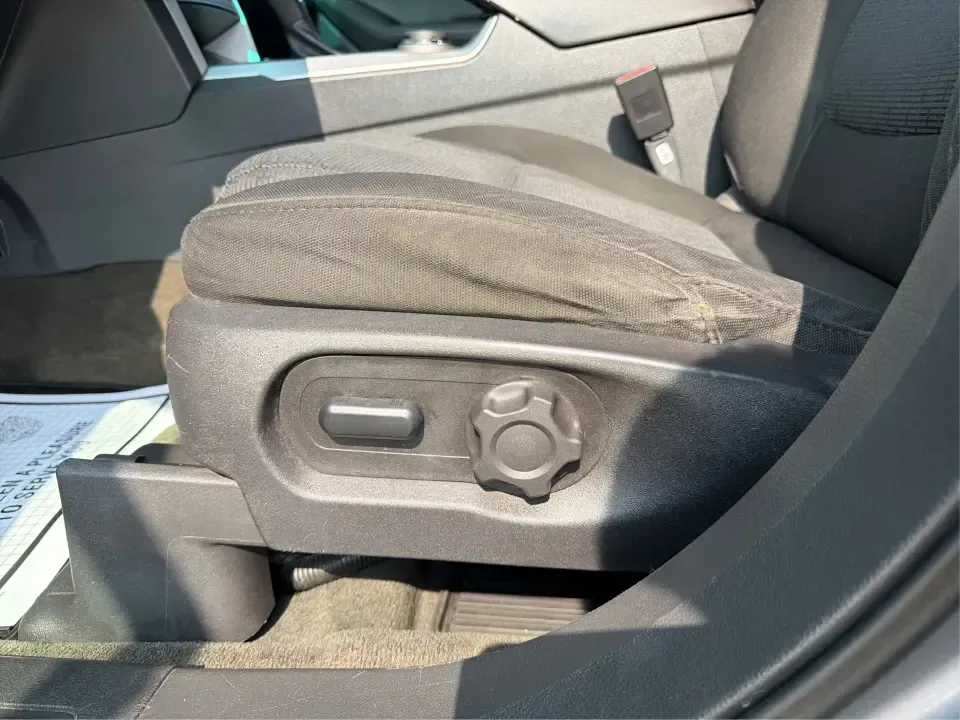 2013 Ford Explorer XLT 4WD (1FM5K8D85DG) with an 3.5L V6 DOHC 24V engine, 6-Speed Automatic transmission, located at 4508 South Dixie Dr, Moraine, OH, 45439, (937) 908-9800, 39.689976, -84.218452 - Need one SUV that can handle school drop-offs, I-75 commutes, and weekend trips to Caesar Creek or a Dayton Dragons game without feeling cramped? This **2013 Ford Explorer XLT 4WD** is built for real life in Southwest Ohio-room for the family, capability for changing weather, and comfort for the lon- Photo#17