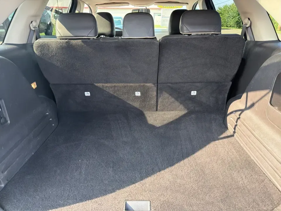 2008 Lincoln MKX AWD (2LMDU88C78B) with an 3.5L V6 DOHC 24V engine, 6-Speed Automatic Overdrive transmission, located at 401 Woodman Dr, Riverside, OH, 45431, (937) 908-9800, 39.760899, -84.123421 - Need a comfortable, confident SUV for Ohio's four-season driving-something that can handle rainy commutes, snowy mornings, and weekend getaways without feeling like a bare-bones budget ride? This 2008 Lincoln MKX AWD delivers a premium, road-trip-ready experience with upscale comfort for five, a smo- Photo#11