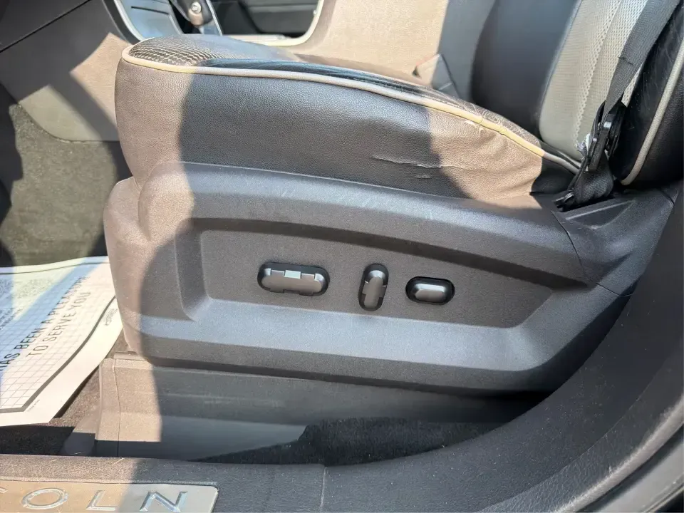 2008 Lincoln MKX AWD (2LMDU88C78B) with an 3.5L V6 DOHC 24V engine, 6-Speed Automatic Overdrive transmission, located at 401 Woodman Dr, Riverside, OH, 45431, (937) 908-9800, 39.760899, -84.123421 - Need a comfortable, confident SUV for Ohio's four-season driving-something that can handle rainy commutes, snowy mornings, and weekend getaways without feeling like a bare-bones budget ride? This 2008 Lincoln MKX AWD delivers a premium, road-trip-ready experience with upscale comfort for five, a smo- Photo#17